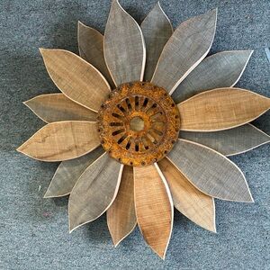 Rustic Metal and Wood Flower Wall Decor-handmade